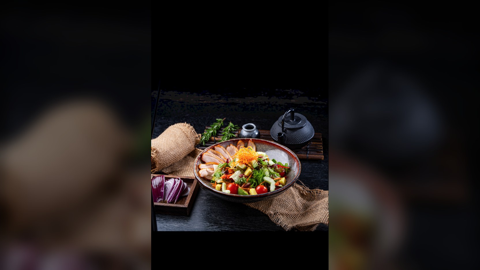 Entensalat mit Apfel-Fischsoßen-Dressing